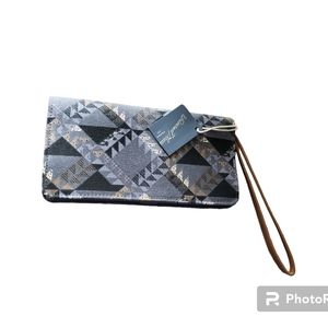 COPY - Universal Thread-Aztec Wallet-New-Wristlet